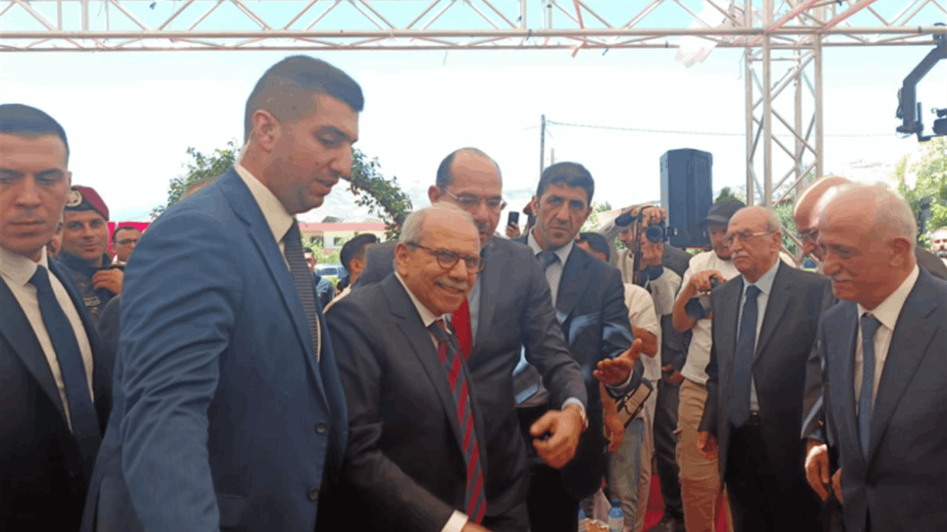 سلام وصل إلى شتورة لوضع حجر الأساس لمجمع البقاع الإسلامي