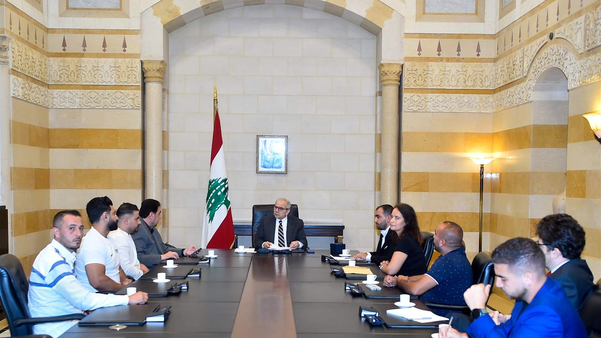 البعريني بحث مع سلام في تثبيت المتعاقدين الخاضعين لمباريات مجلس الخدمة المدنية