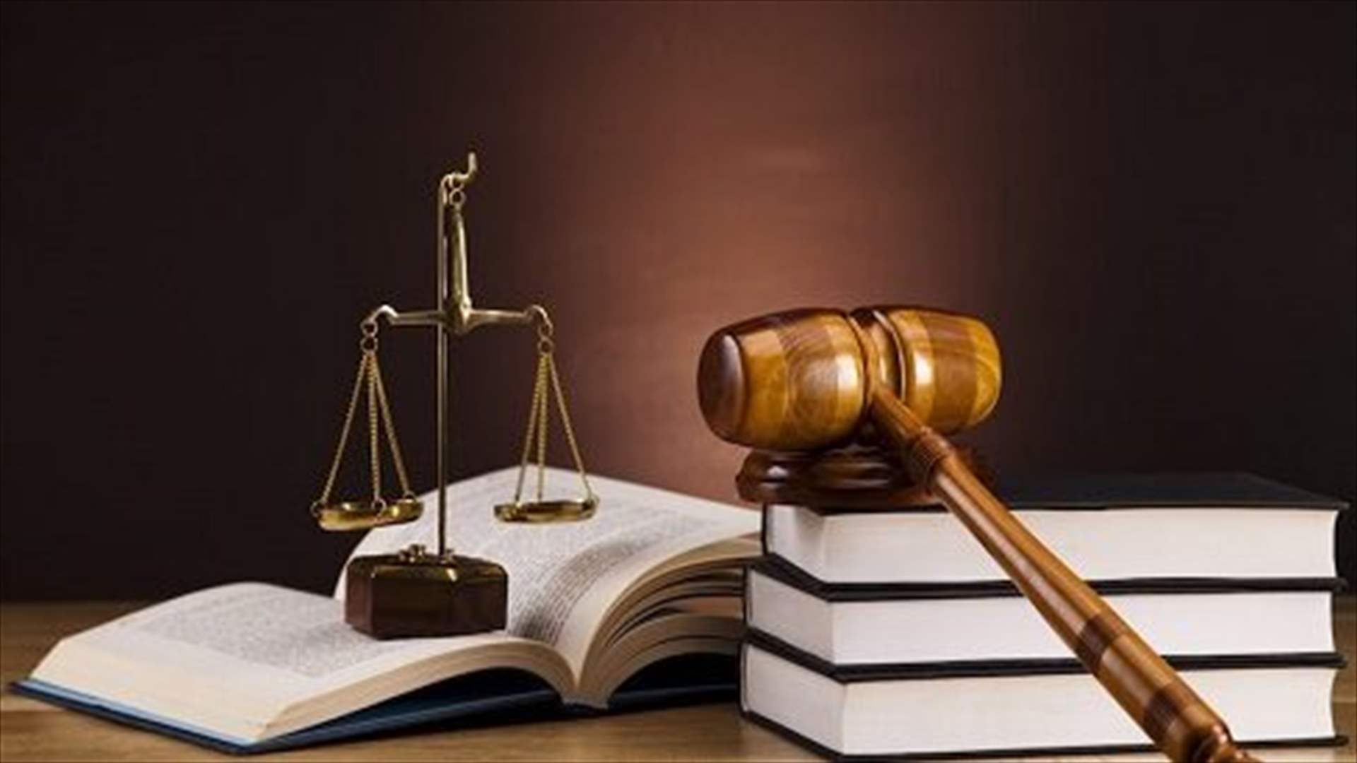 تغيُّب القاضي غسان عويدات عن جلسة التحقيق في قضية انفجار المرفأ والبيطار يؤجلها إلى 21 الحالي