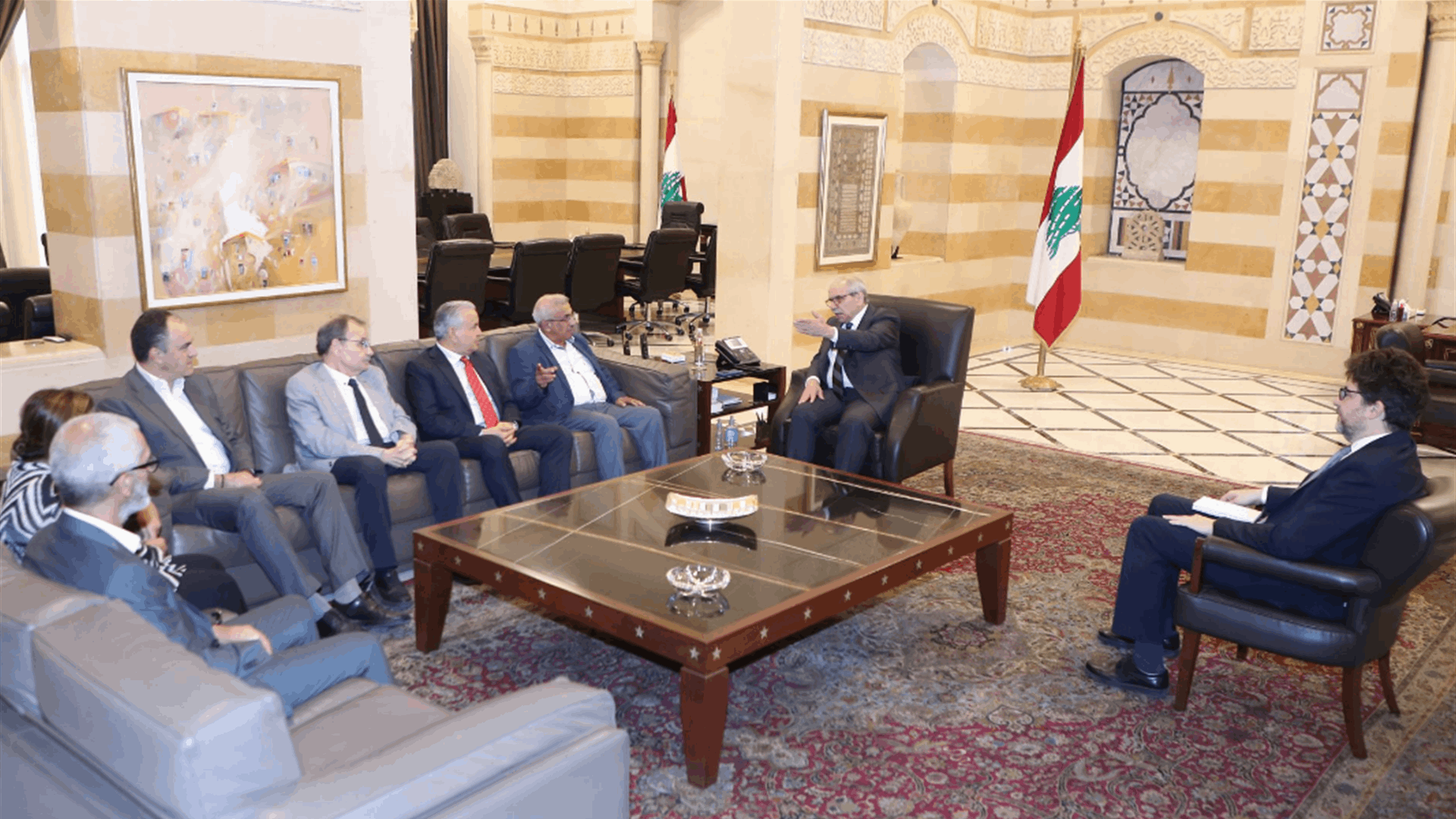 وفد من حملة أصدقاء المعتقل جورج عبدالله للحكومة اللبنانية: لإيلاء اهتمام كامل بملف المواطن اللبنانيّ الاسير