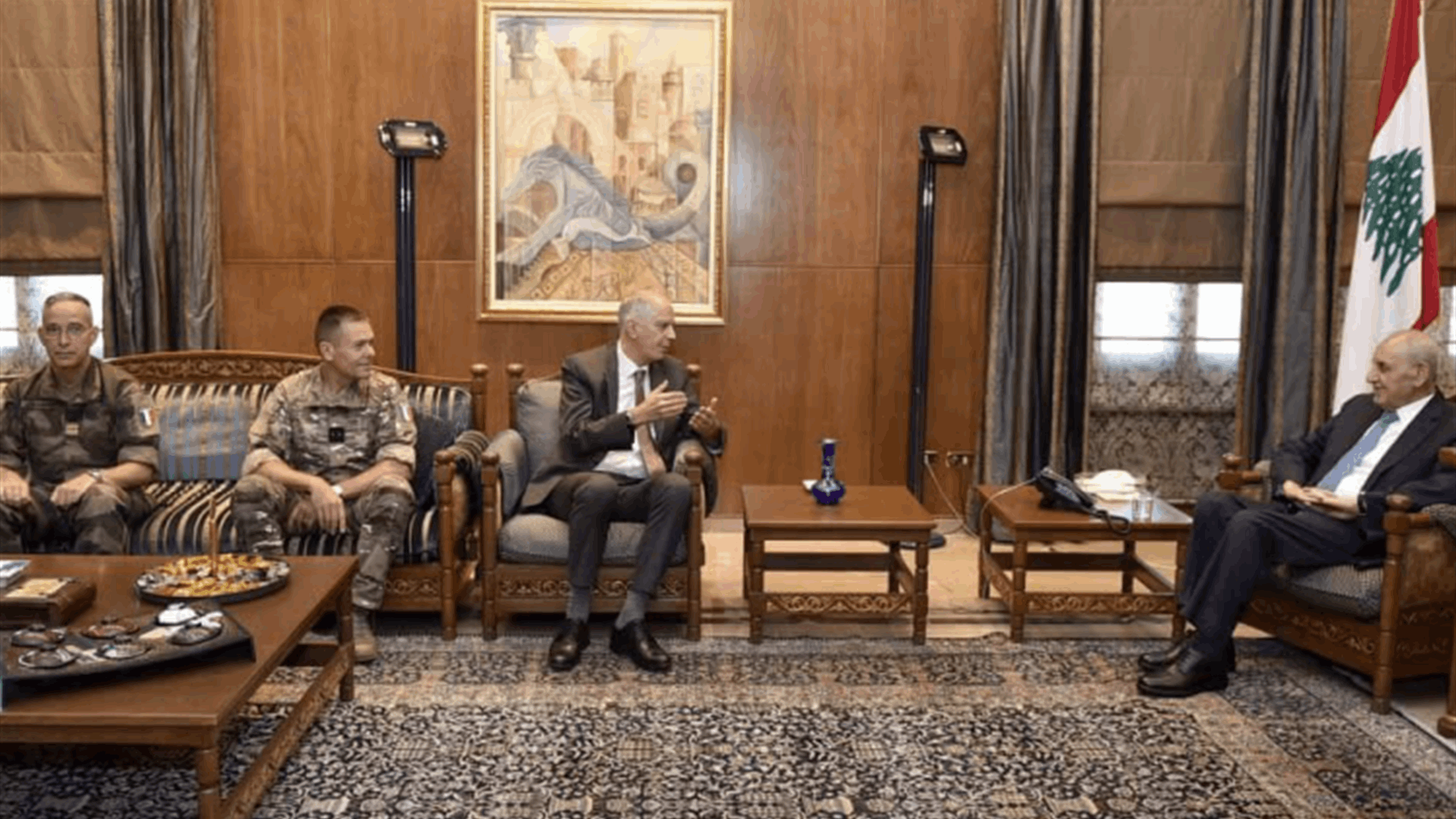 بري عرض الأوضاع مع الممثل الفرنسي في لجنة الإشراف على تطبيق وقف إطلاق النار 