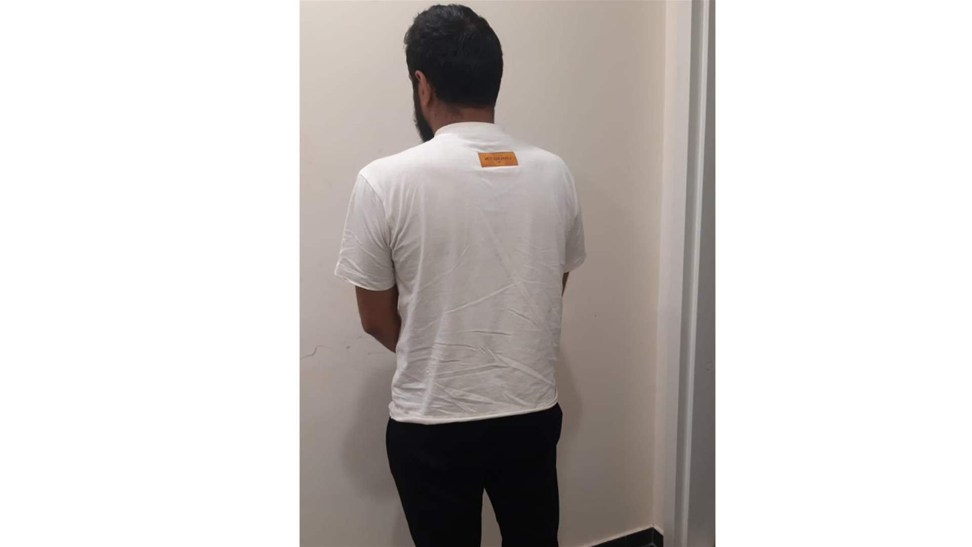 شقيق أحد السجناء في اميون يهدد آمر السجن...