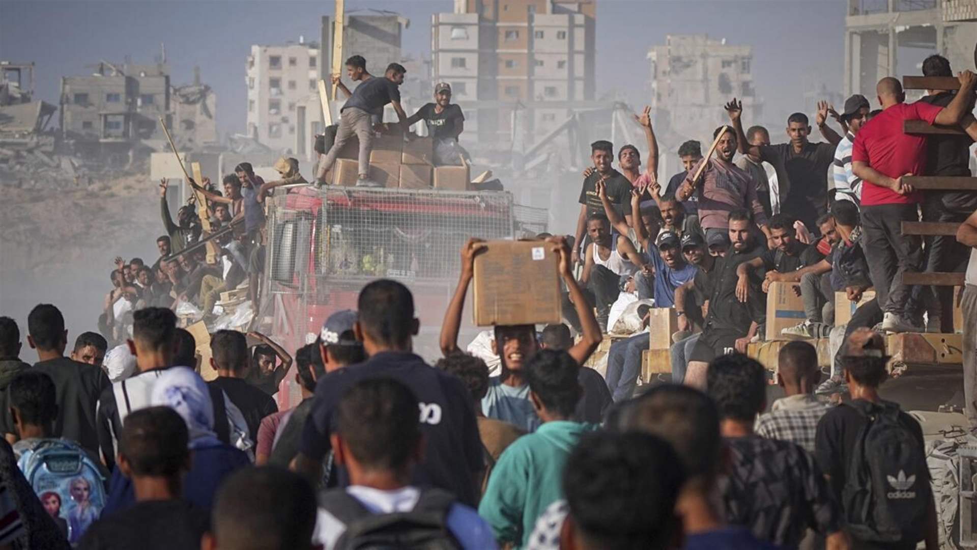 صحة غزة: استشهاد 67 فلسطينيا بنيران إسرائيلية خلال انتظار شاحنات مساعدات