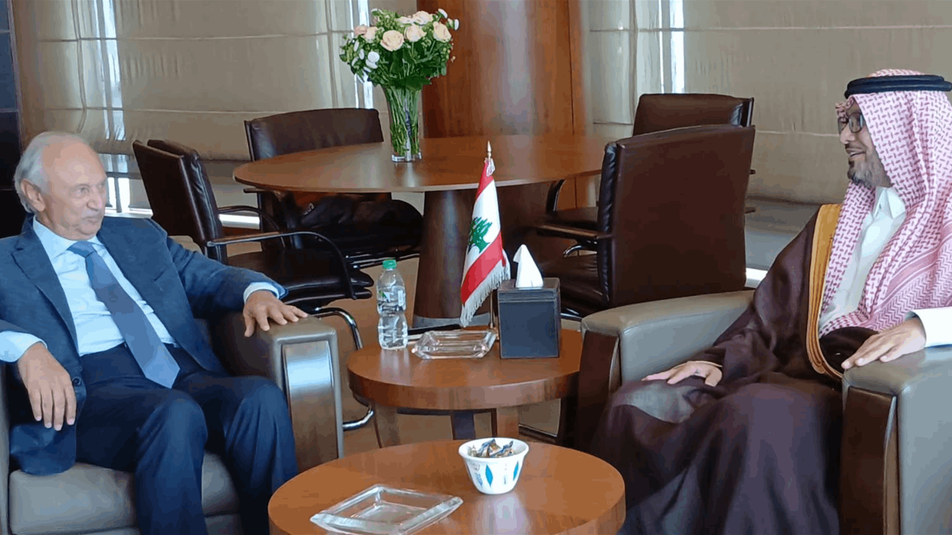 الصفدي استقبل بخاري: نأمل خيراً للمرحلة المقبلة