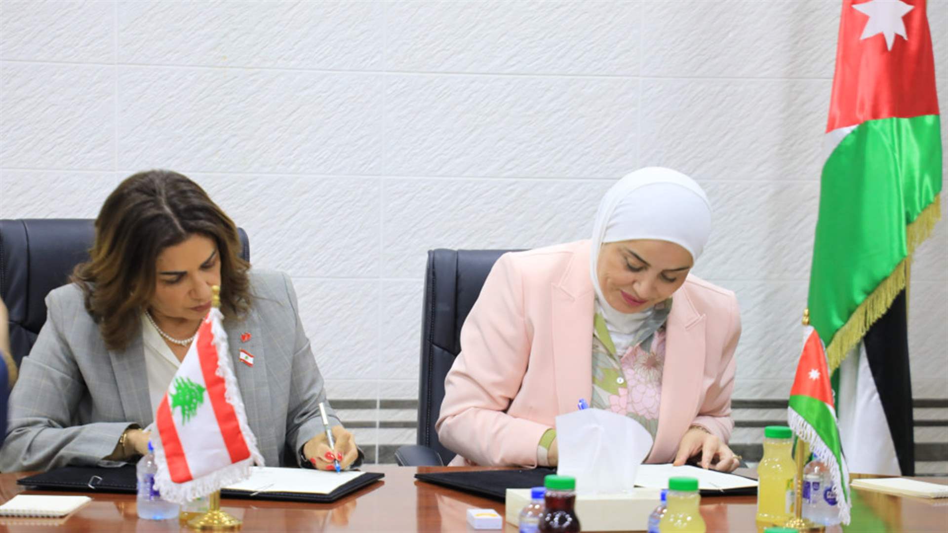 وزارة الشؤون الإجتماعية وقعت مذكرة تفاهم مع نظيرتها الأردنية لتعزيز التعاون في الحماية والتنمية الإجتماعية
