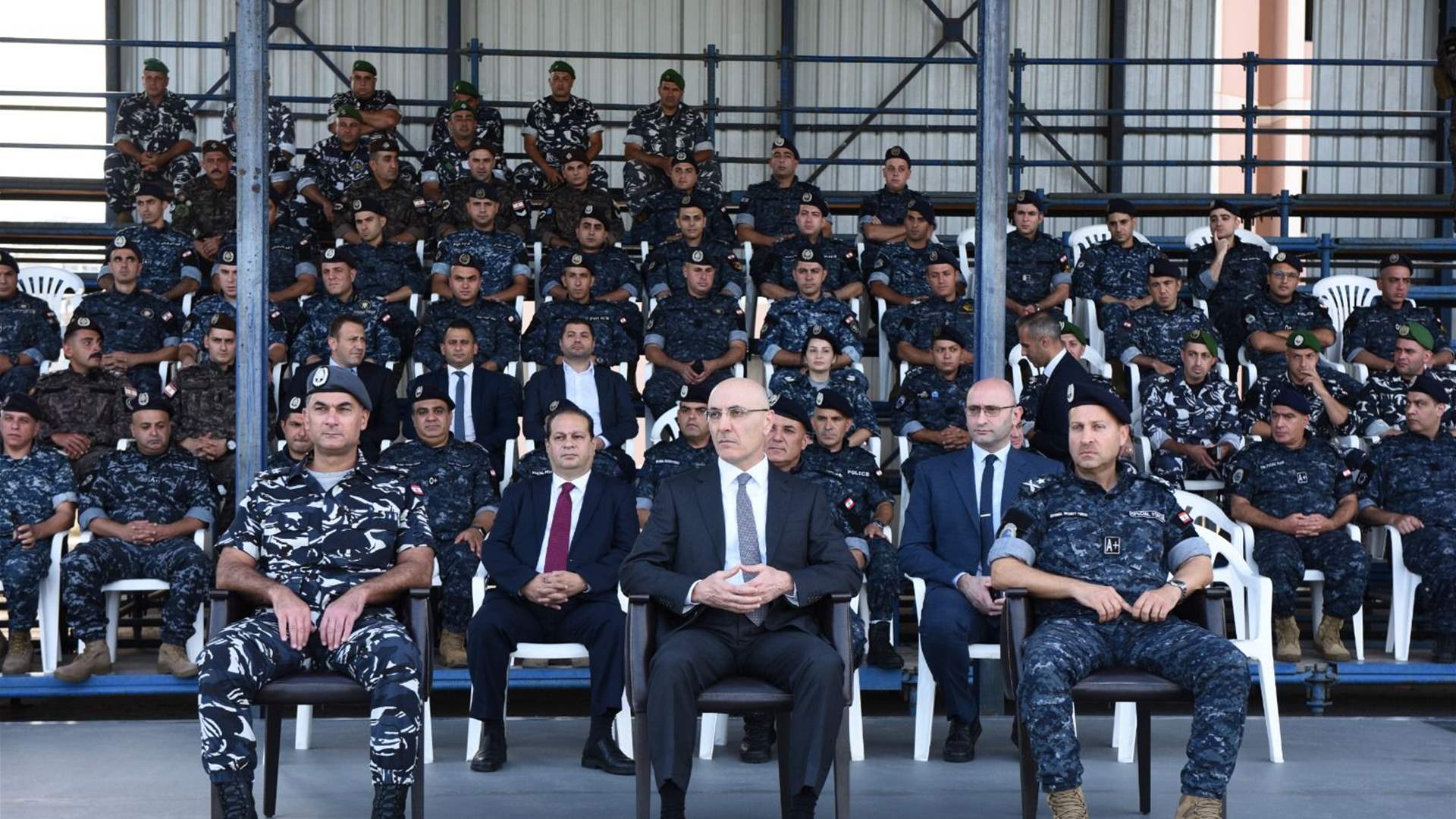 الحجار زار مقر قيادة وحدة القوى السيارة في ثكنة اللواء الشهيد الحسن... وهذا ما شدد عليه