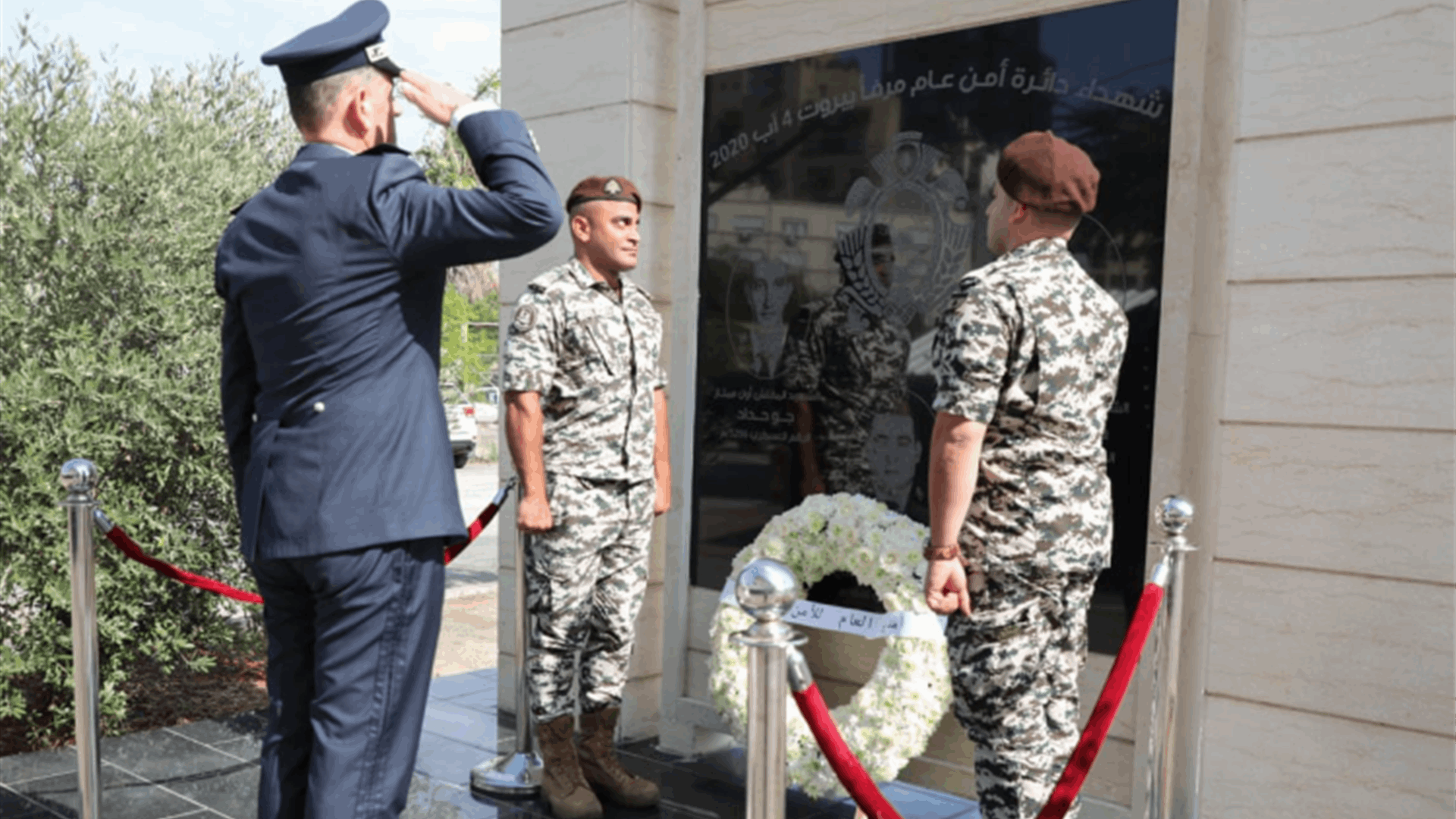 الأمن العام يضع إكليلًا على نصب شهدائه في المرفأ: دماؤهم لن تذهب سدى