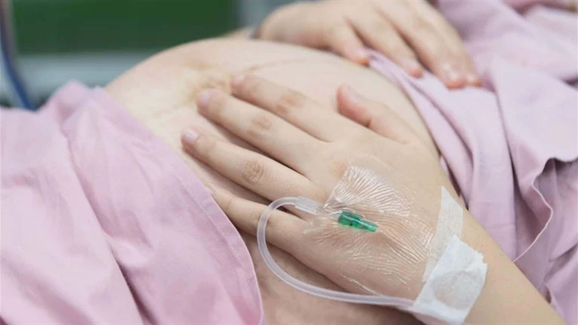 قصة صادمة... عملية ولادة قيصرية تنتهي بطريقة مأساوية والضحية طفلة رضيعة!