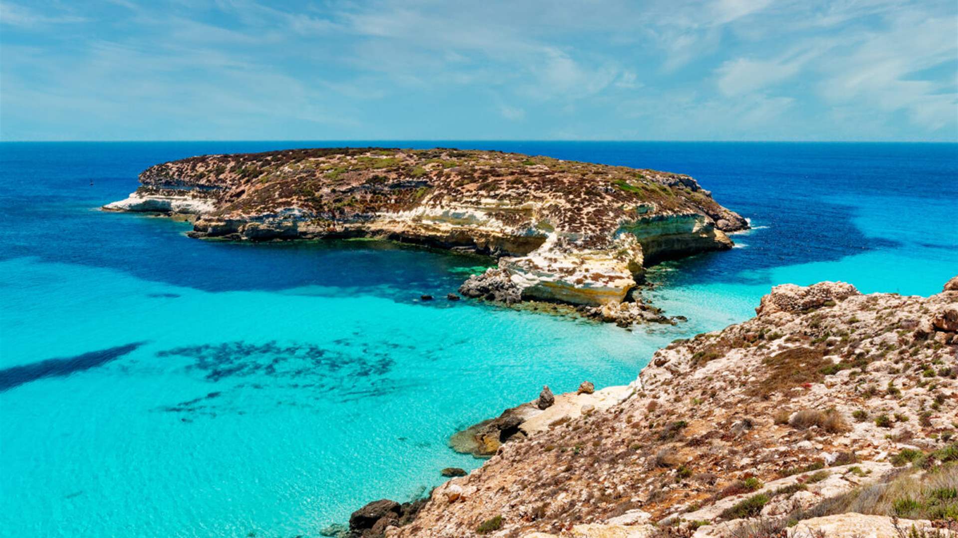 At least 20 dead in shipwreck off Italy&#39;s Lampedusa