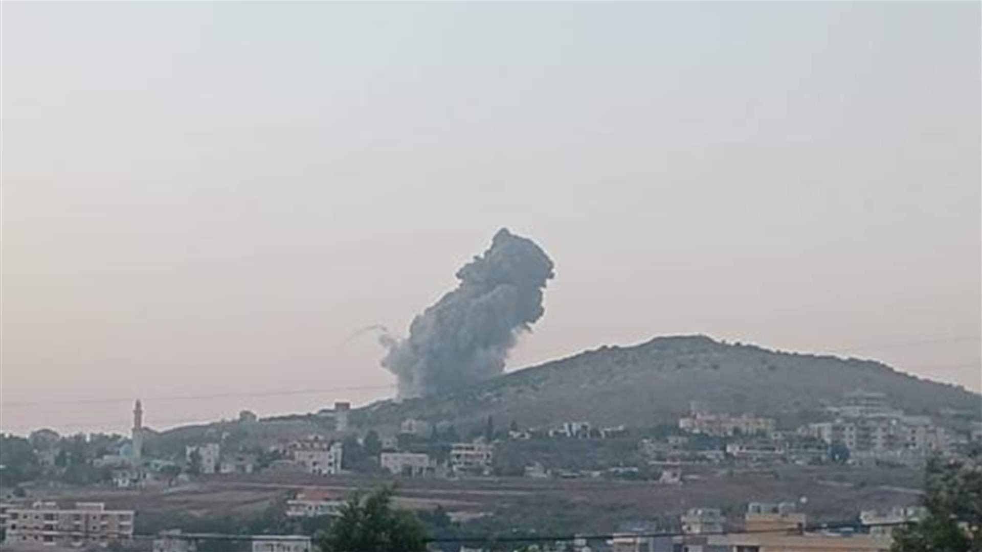 Israeli airstrikes hit Ali Al-Taher site, South Lebanon