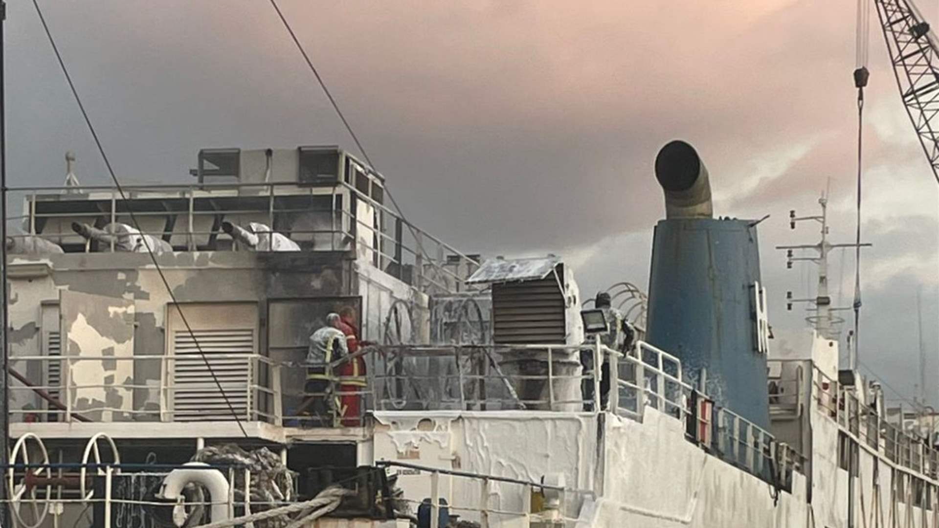 إدارة مرفأ بيروت: الحريق في المرفأ ناتج عن عطل أصاب مولداً كهربائياً على متن باخرة فارغة ومحجوزة