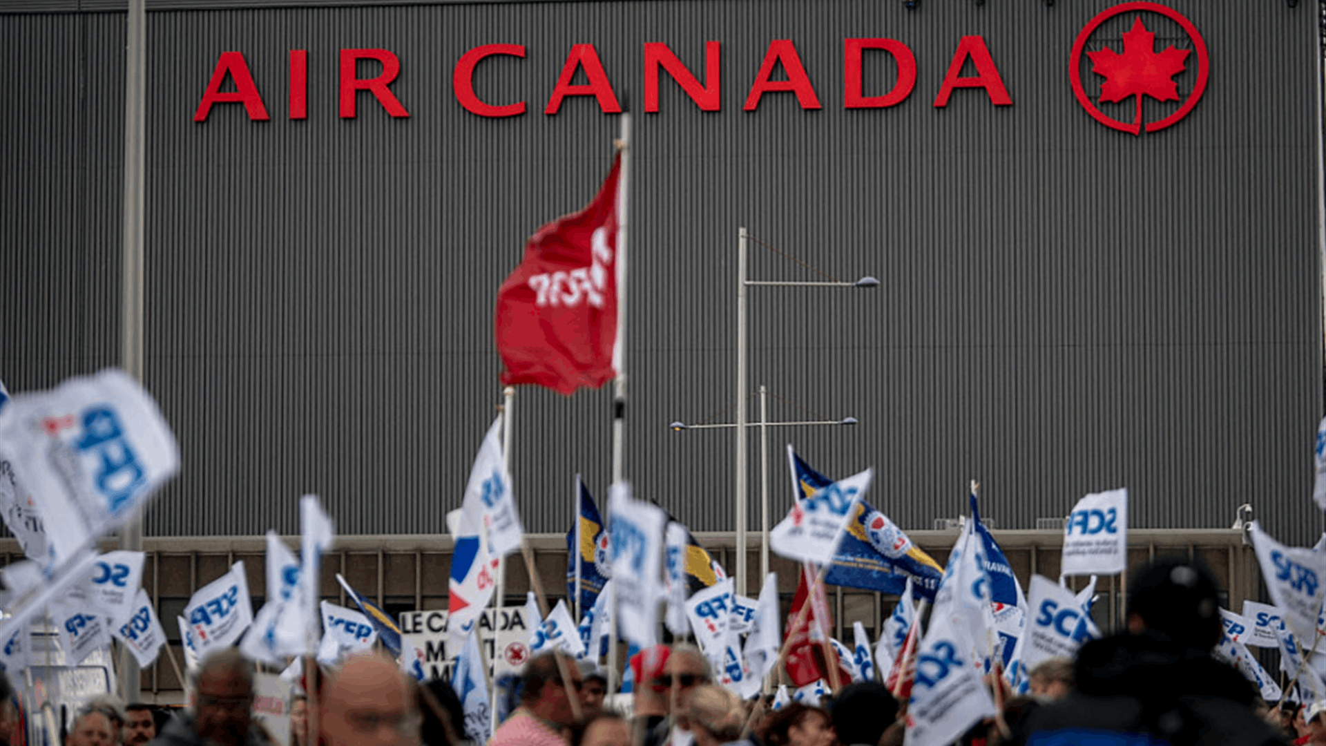 Air Canada flight attendants end strike after reaching &#39;tentative agreement&#39;: Union