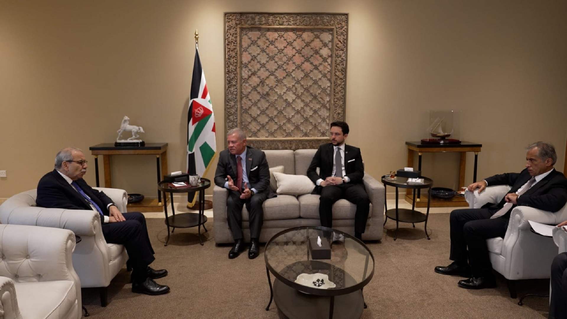 King Abdullah II receives PM Salam, affirms Jordan’s full support for Lebanon