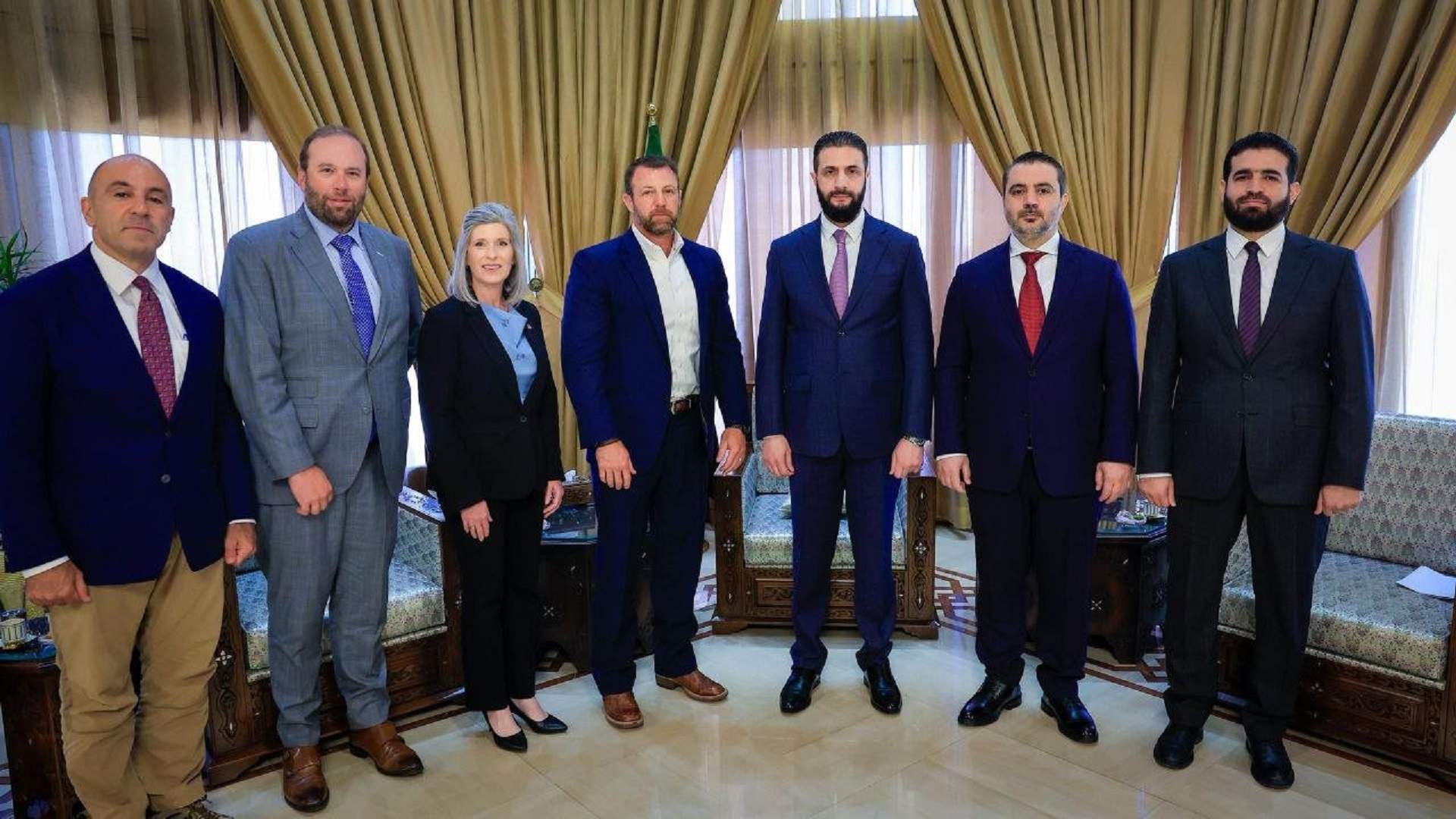 الرئيس السوري أحمد الشرع يستقبل في دمشق وفداً من أعضاء مجلسي النواب والشيوخ الأميركيين بحضور وزير الخارجية والمغتربين أسعد حسن الشيباني ووزير الداخلية أنس خطاب