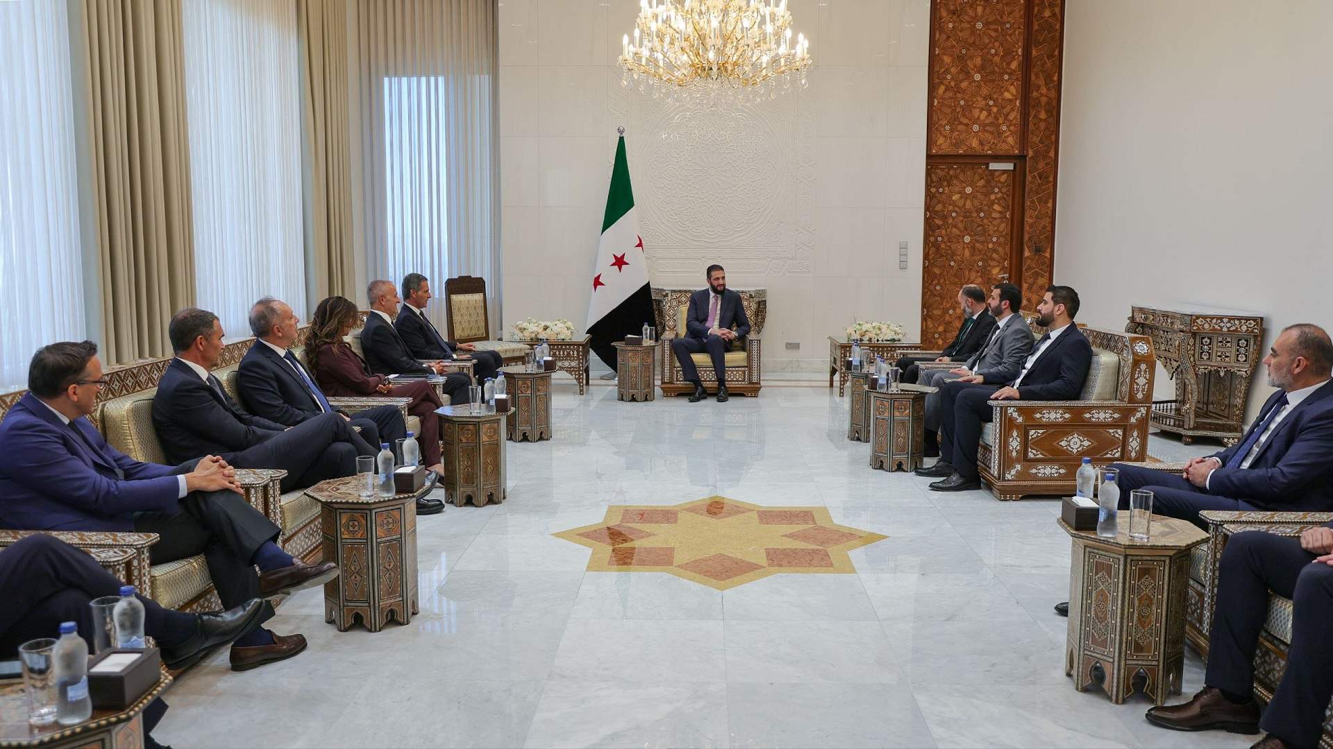 سانا: الرئيس السوري أحمد الشرع يستقبل وفداً من مجموعة CMA CGM برئاسة رئيس مجلس إدارتها رودولف جاك سعادة