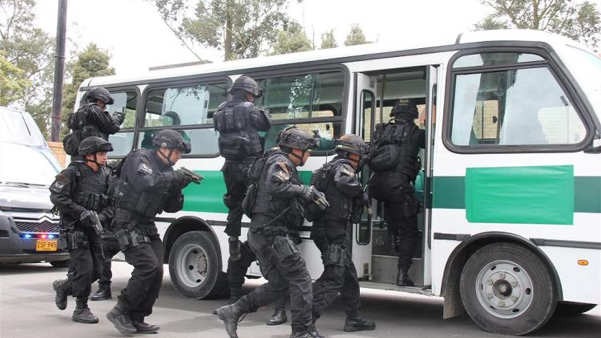 احتجاز 34 جنديا كولومبيا رهائن في منطقة تسيطر عليها حركة متمردة