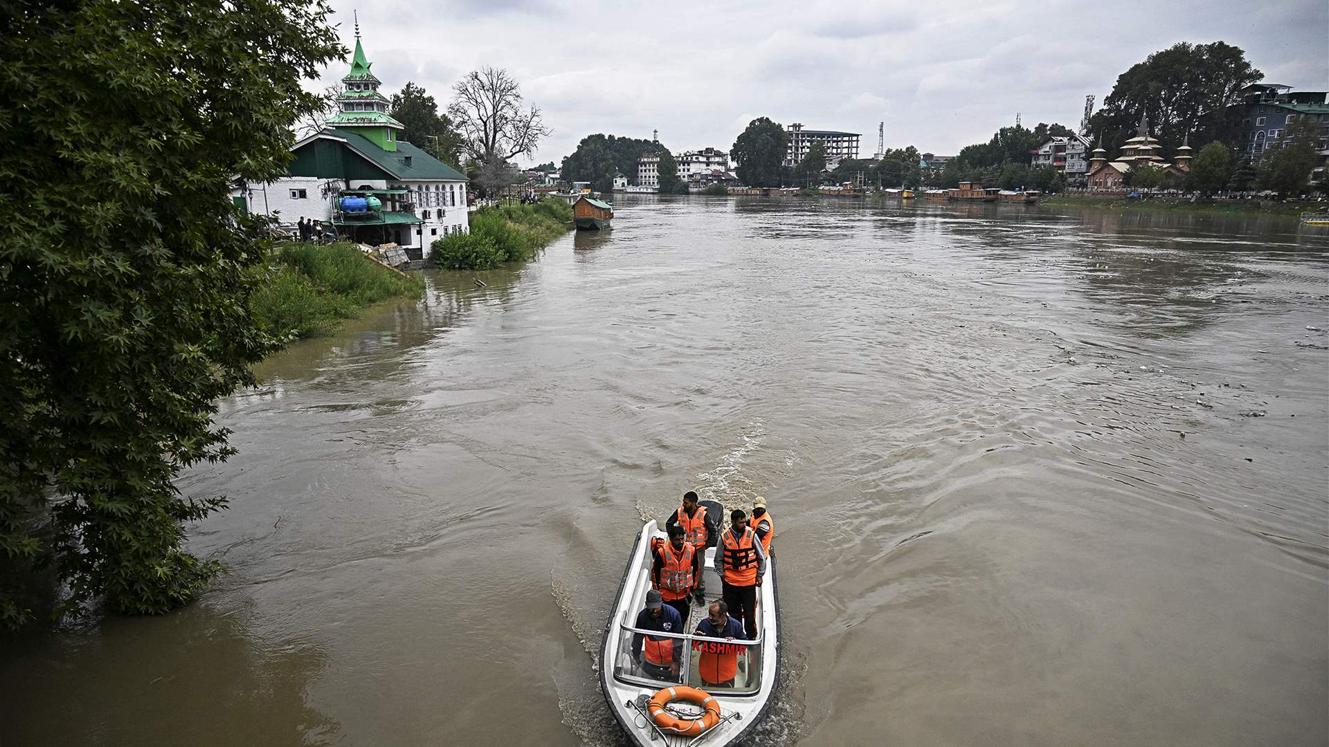 Floods, landslides kill at least 30 in India&#39;s Jammu region
