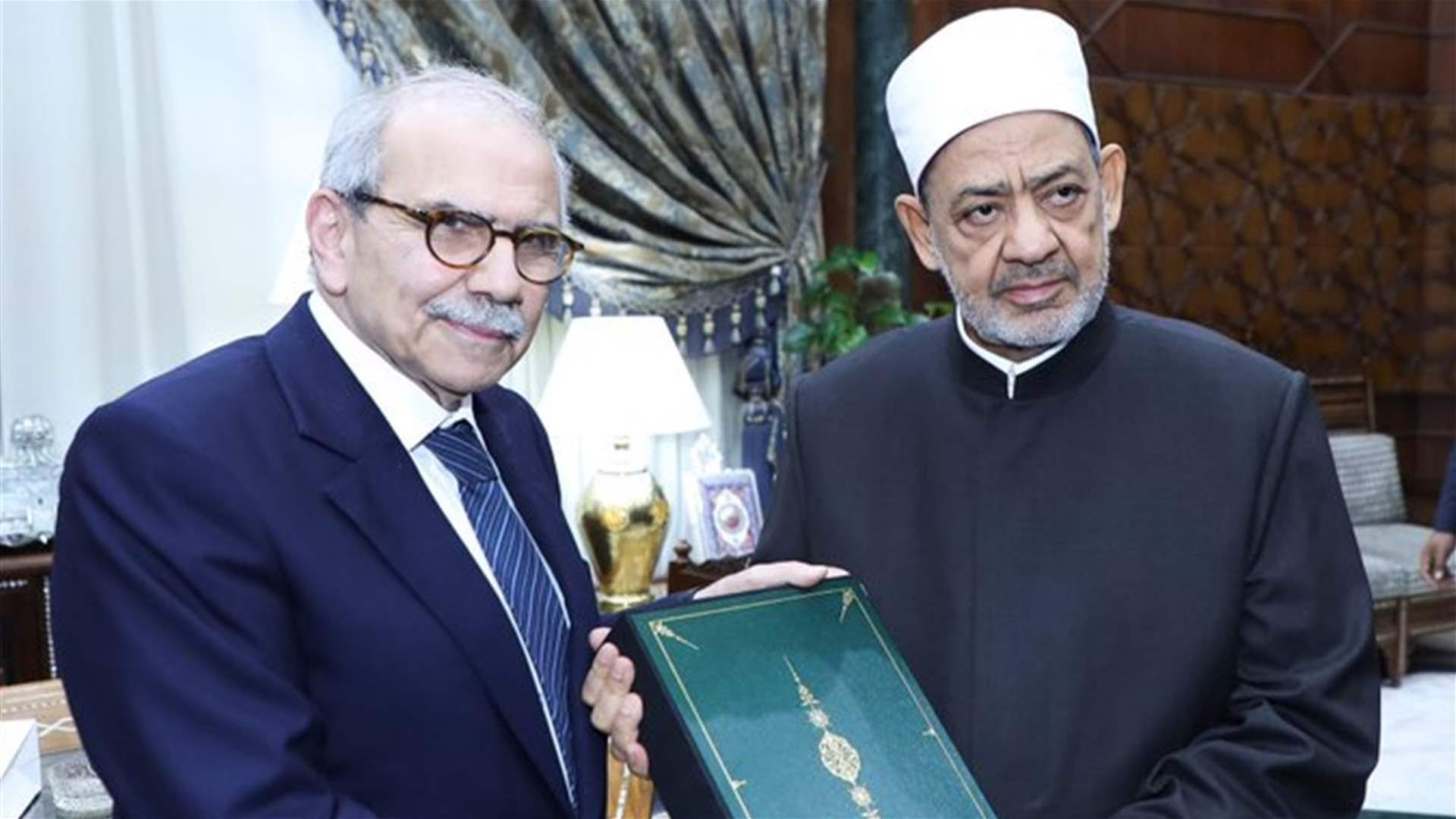 الرئيس سلام زار شيخ الأزهر في القاهرة وجدّد دعوته لزيارة لبنان