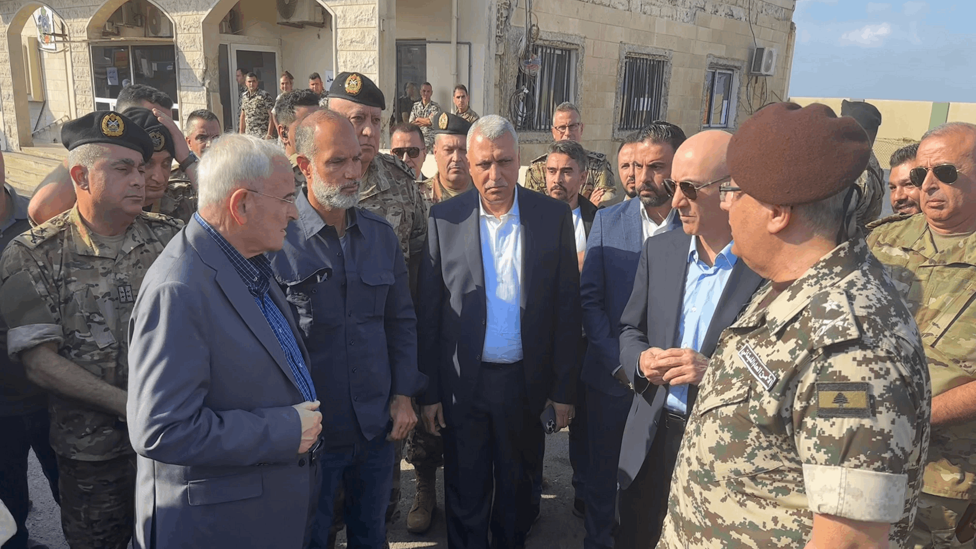 Lebanese ministers inspect northern border crossings amid Syrian refugee departures
