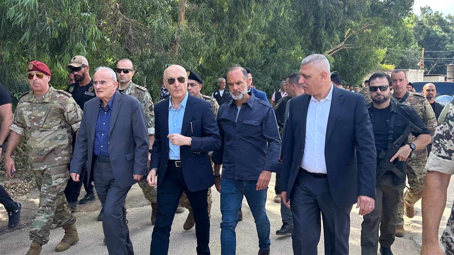 وزير الدفاع وصل والوفد المرافق إلى معبر العبودية