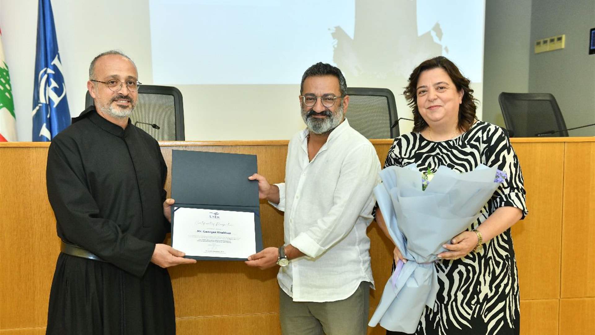 تكريم طلاب محترف الفنون الأدائية في جامعة الروح القدس – الكسليك تحت إشراف وإدارة الفنان والمخرج المسرحي جورج خبّاز