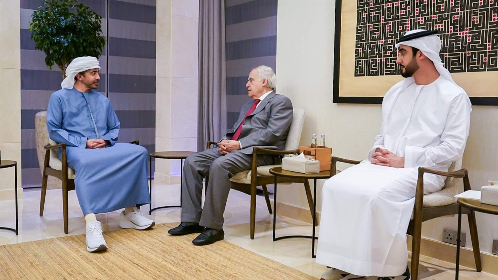 وزير الخارجية الإماراتي عبدالله بن زايد يستقبل وزير الثقافة اللبناني غسان سلامة ويبحثان العلاقات الأخوية بين الإمارات ولبنان وأفاق التعاون في المجال الثقافي