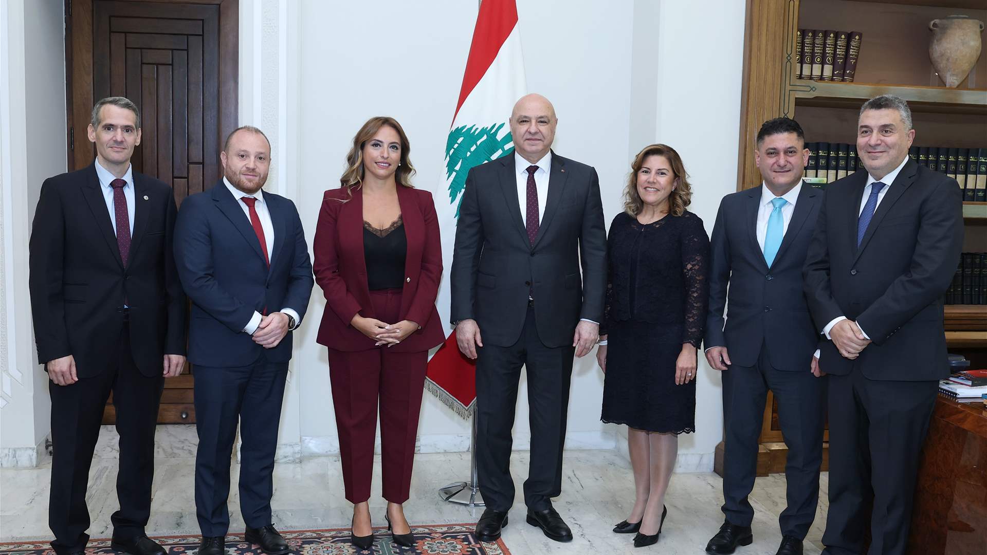 سلسلة لقاءات للرئيس عون