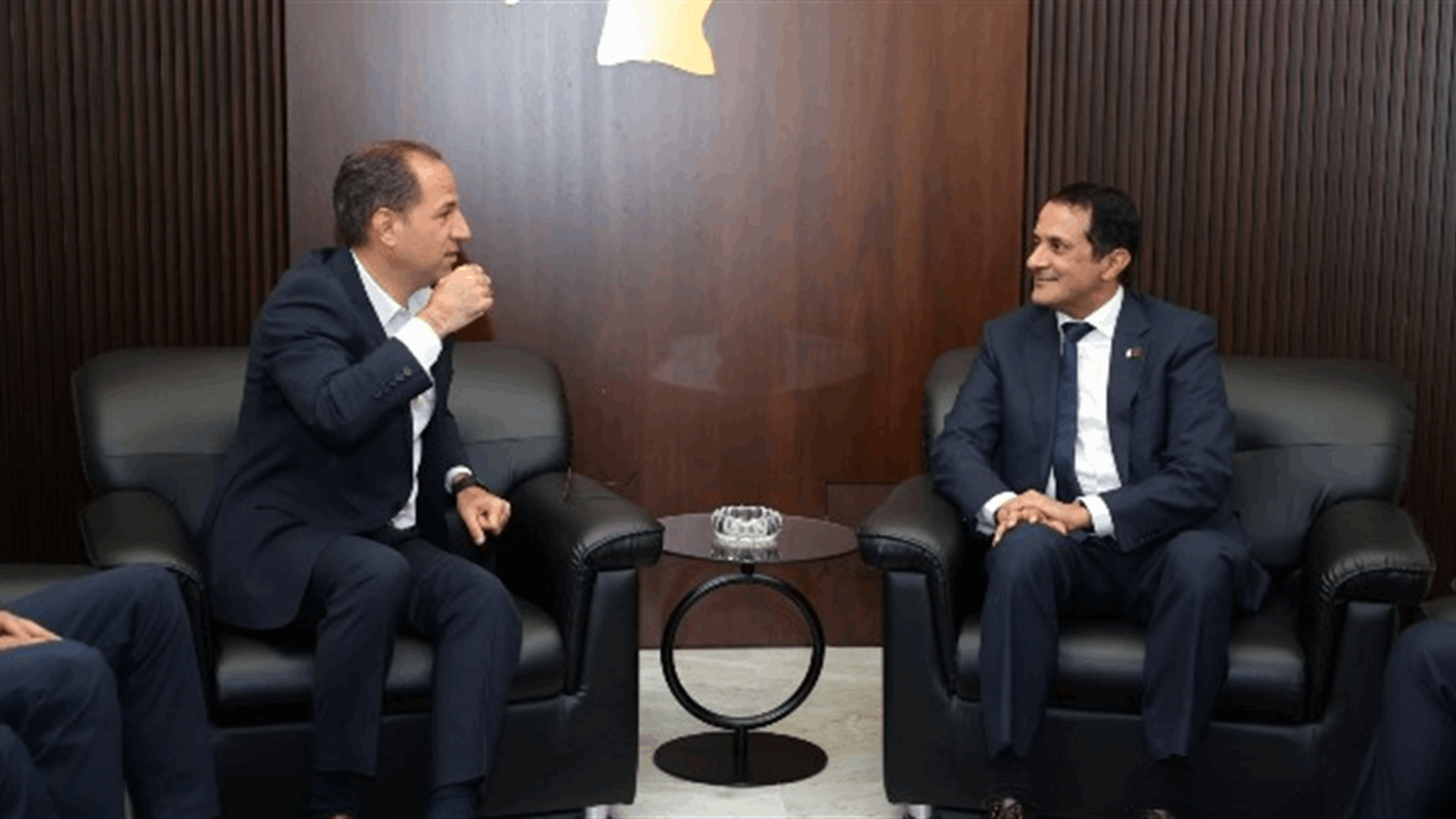 رئيس &quot;الكتائب&quot; إلتقى السفير القطري واستنكر العدوان الإسرائيلي على الدوحة