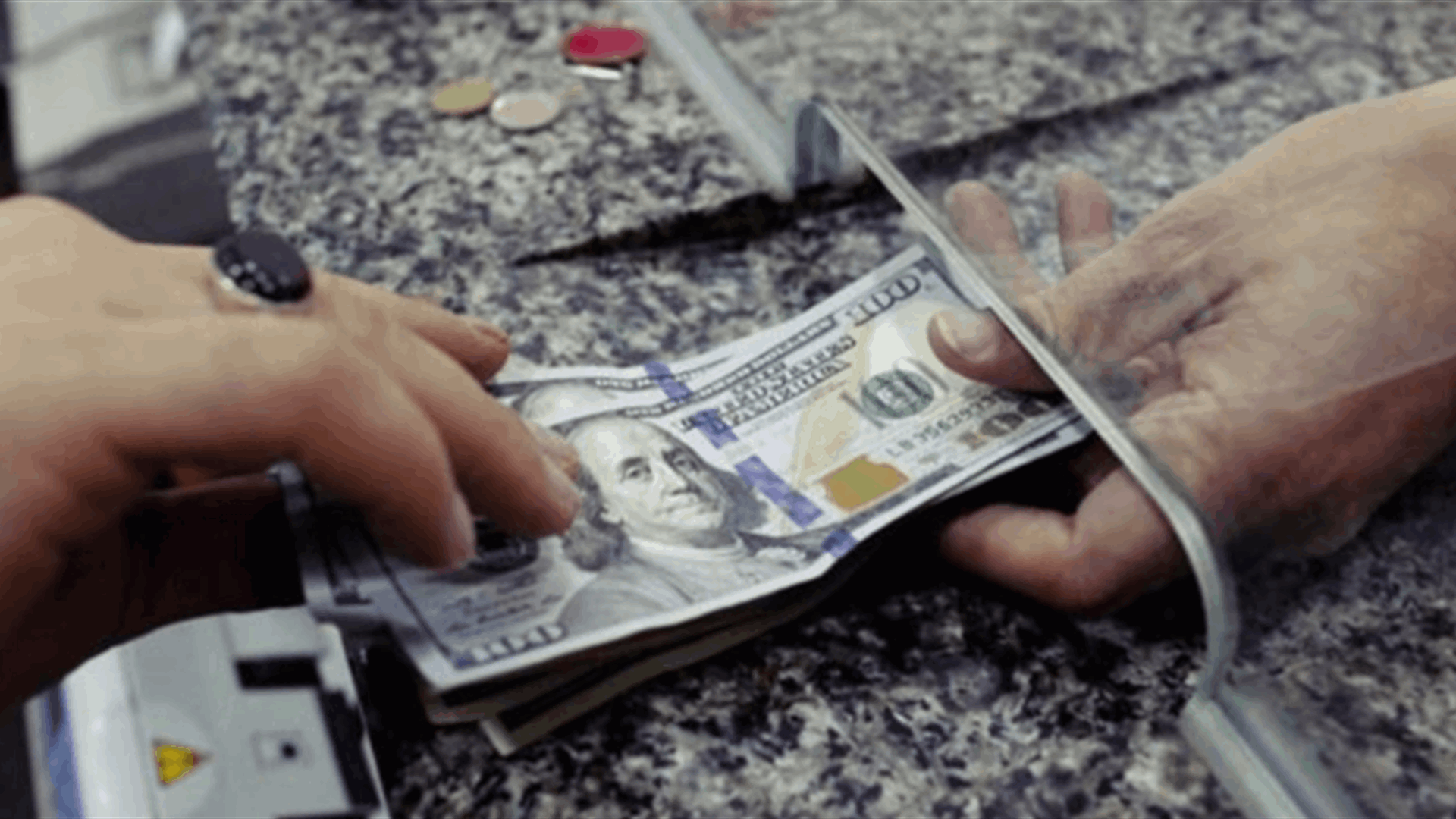 المودعون يرفضون شطب أموالهم ويتمسكون بحقوقهم كاملة