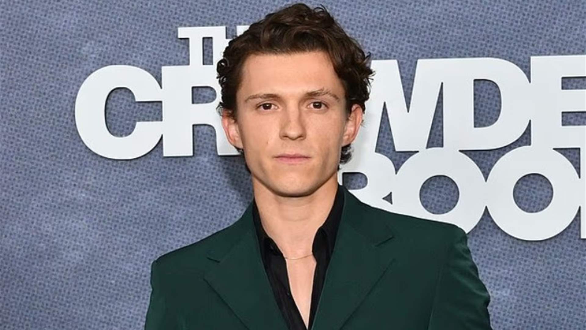 نقل توم هولاند إلى المستشفى خلال تصوير Spider-Man... تعرّض لارتطام قوي بالرأس وهذا وضعه الصحي