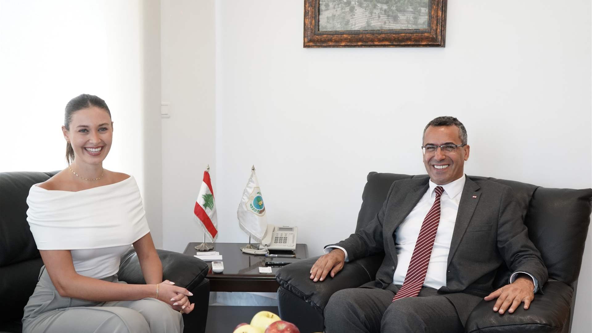 وزير الزراعة يستقبل ملكة جمال لبنان ندى كوسا: شراكة ملهمة من أجل الزراعة المستدامة وحماية البيئة