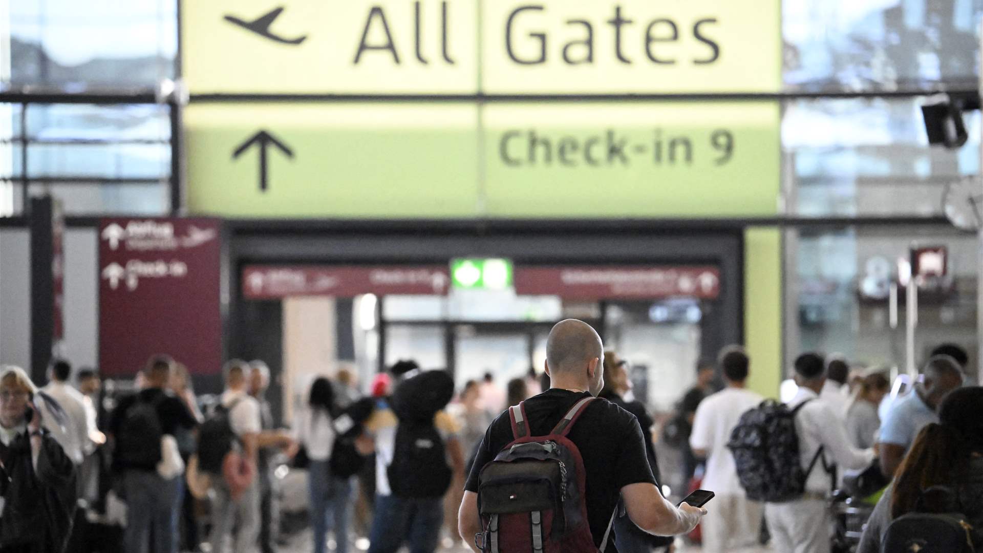 بعد هجوم إلكتروني عطل مطارات أوروبية... الشرطة البريطانية توقف الفاعل 