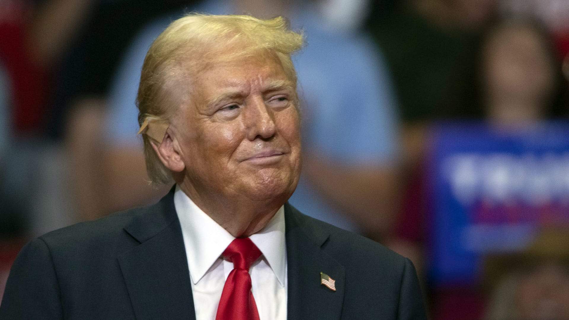 ترامب محذرًا جنرالات أميركيين: الولايات المتحدة تشهد حربًا من الداخل