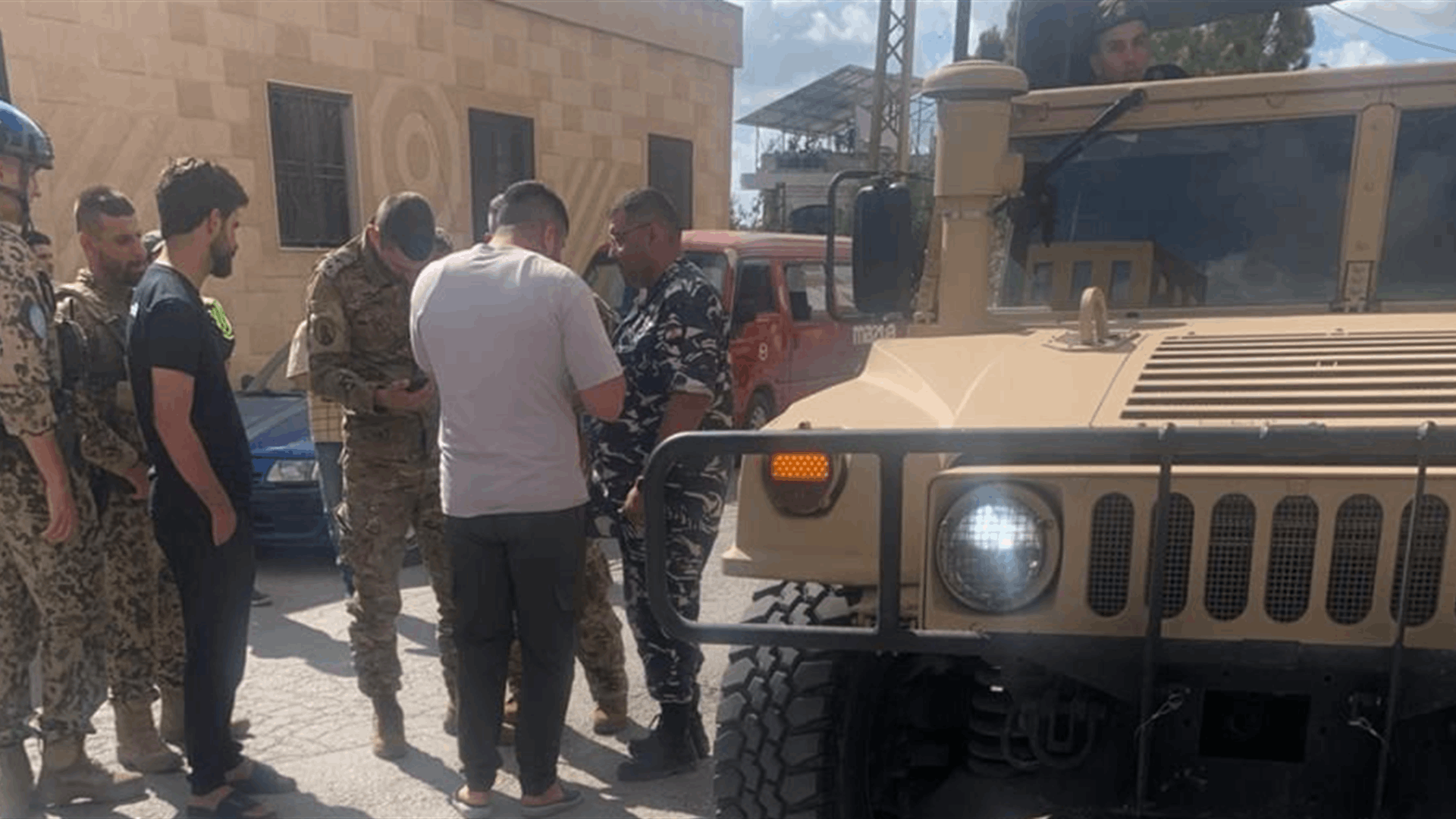اعتراض دورية&quot; لليونيفيل &quot;في صريفا والجيش يتدخّل لضبط الوضع  