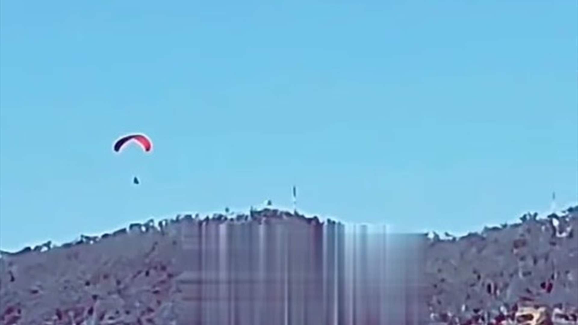 في مشهد غير مسبوق... عملية هروب جوية تذهل الشرطة الإسبانية والوسيلة: طائرة شراعية (فيديو)