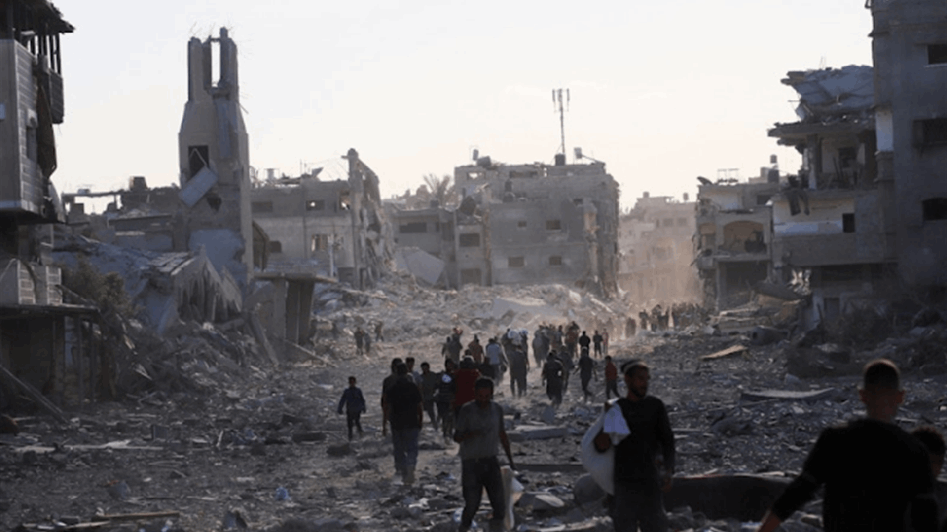 Thousands of Gazans begin heading north as ceasefire announced