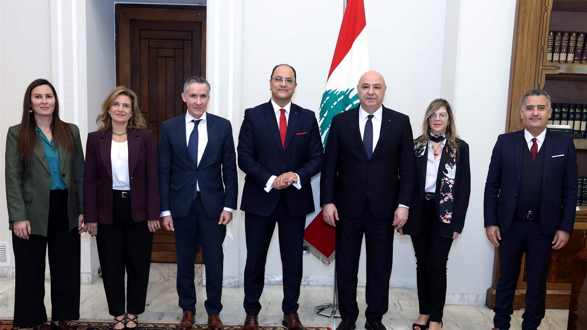 الرئيس عون أكد لرئيس الوكالة الجامعية للفرنكوفونية سليم خلبوص أن لبنان كان وسيعود صلة وصل بين الشرق والغرب وأن دوره في الفرانكوفونية رائد ومستمر رغم الظروف الصعبة التي مر بها مشددًا على أن مسيرة التعافي قد بدأت