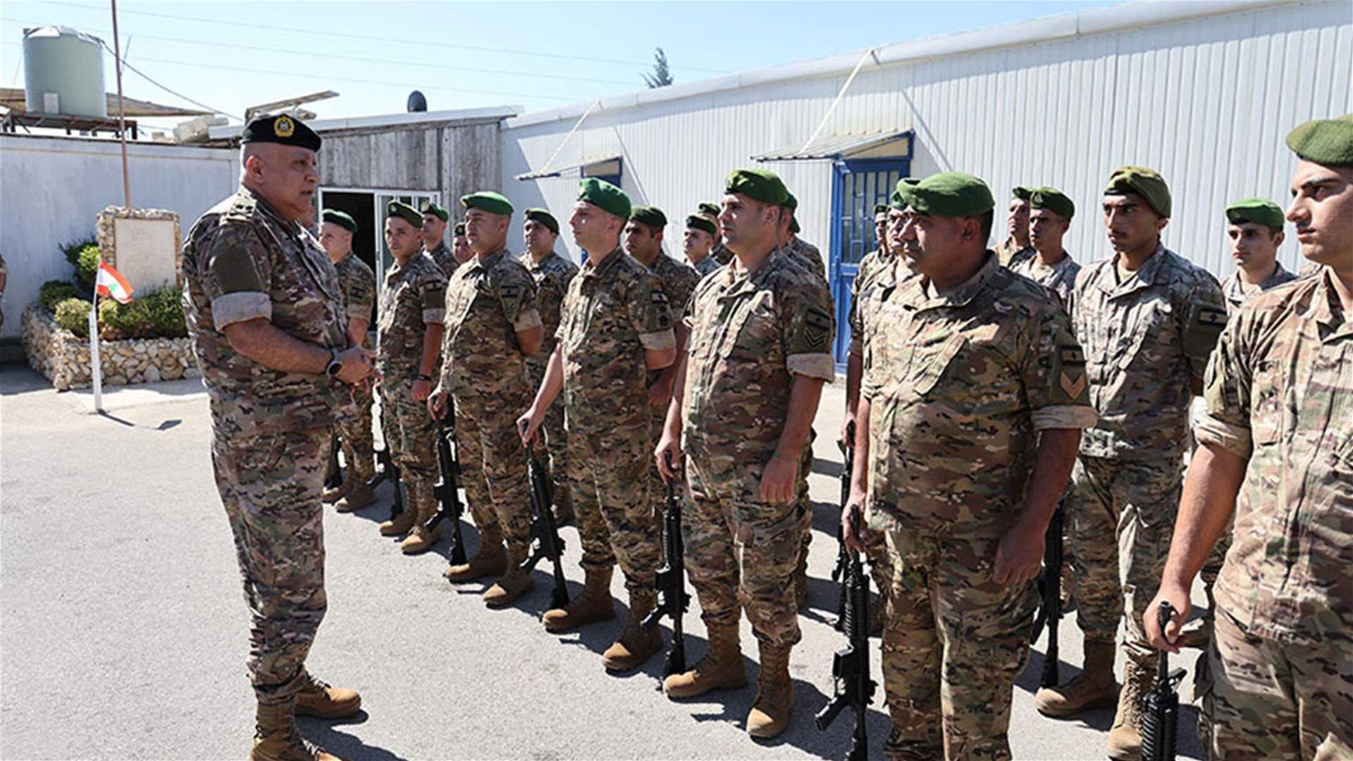 رئيس الأركان تفقَّدَ قيادة فوج التدخل الثالث في منطقة الزهراني - الجنوب