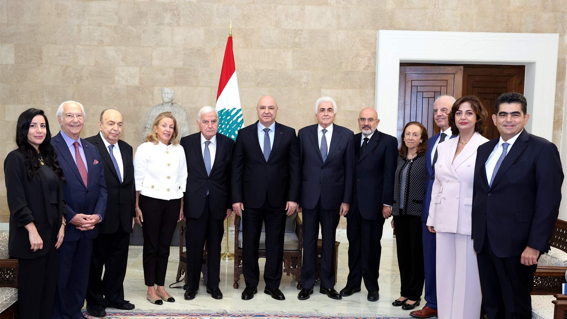 الرئيس عون أمام وفد مؤسسة الرئيس فؤاد شهاب: من الضروري مواصلة توعية الجيل الشاب على فكر ومدرسة الرئيس الراحل فؤاد شهاب