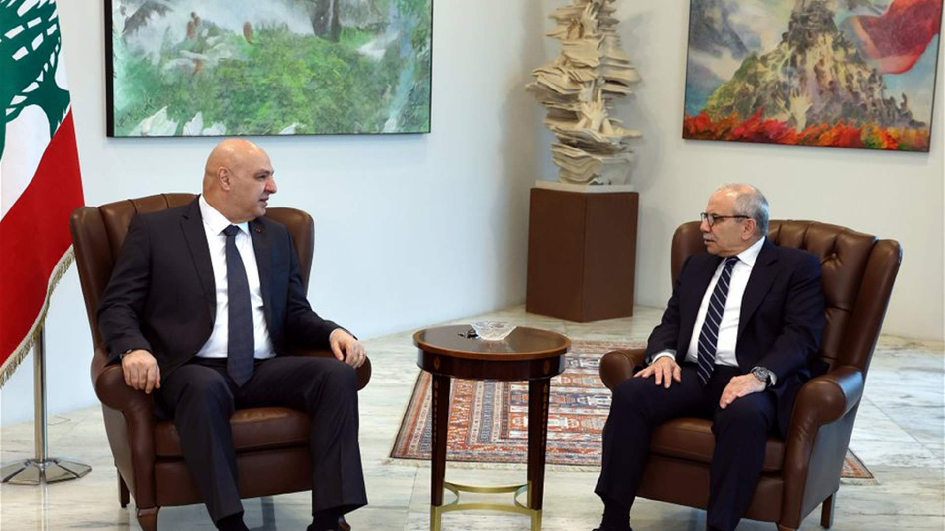 Lebanese president, PM review situation in south amid continued Israeli attacks