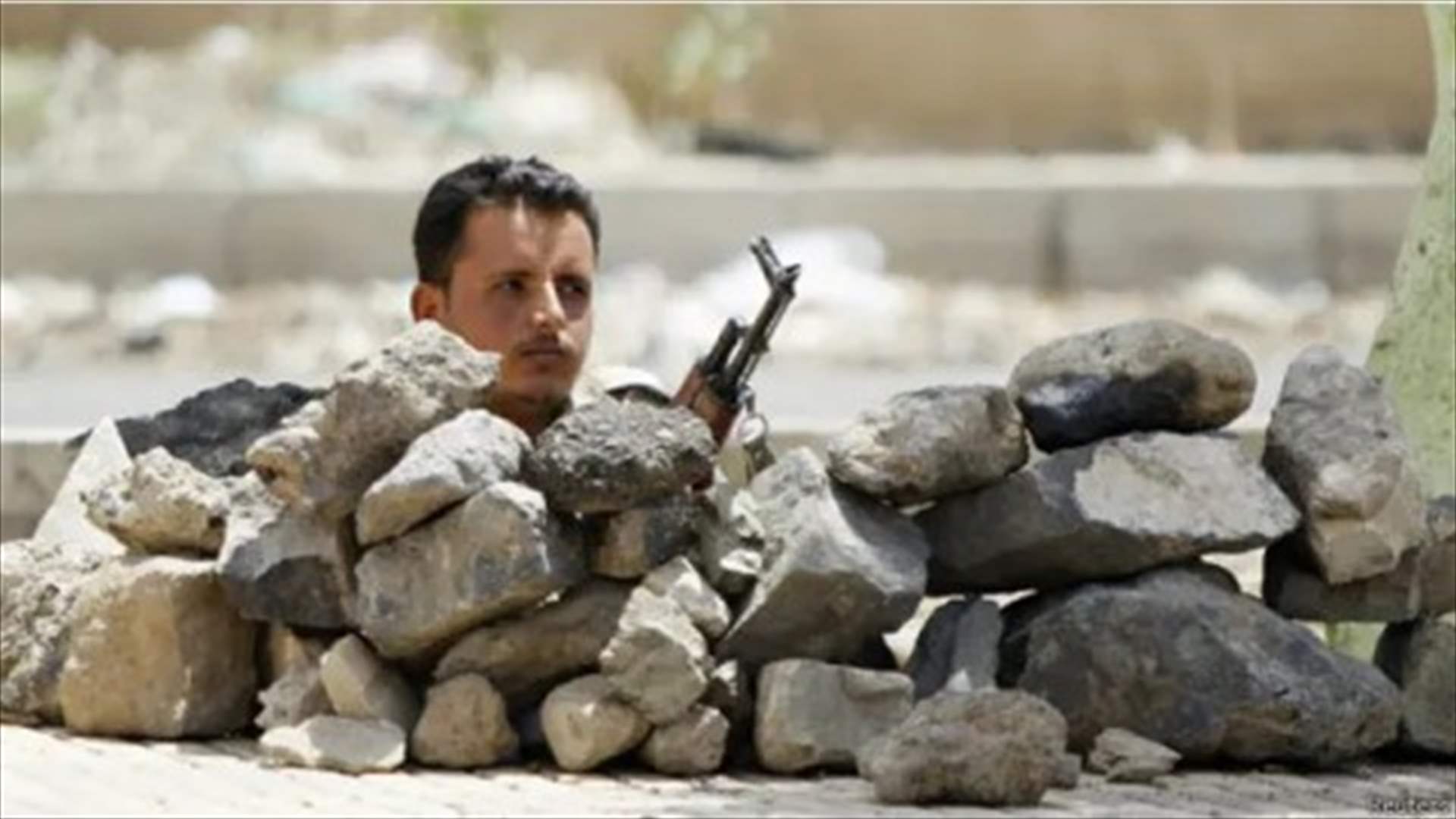 تصدي القوات الحكومية لهجوم لتنظيم القاعدة في جنوب اليمن