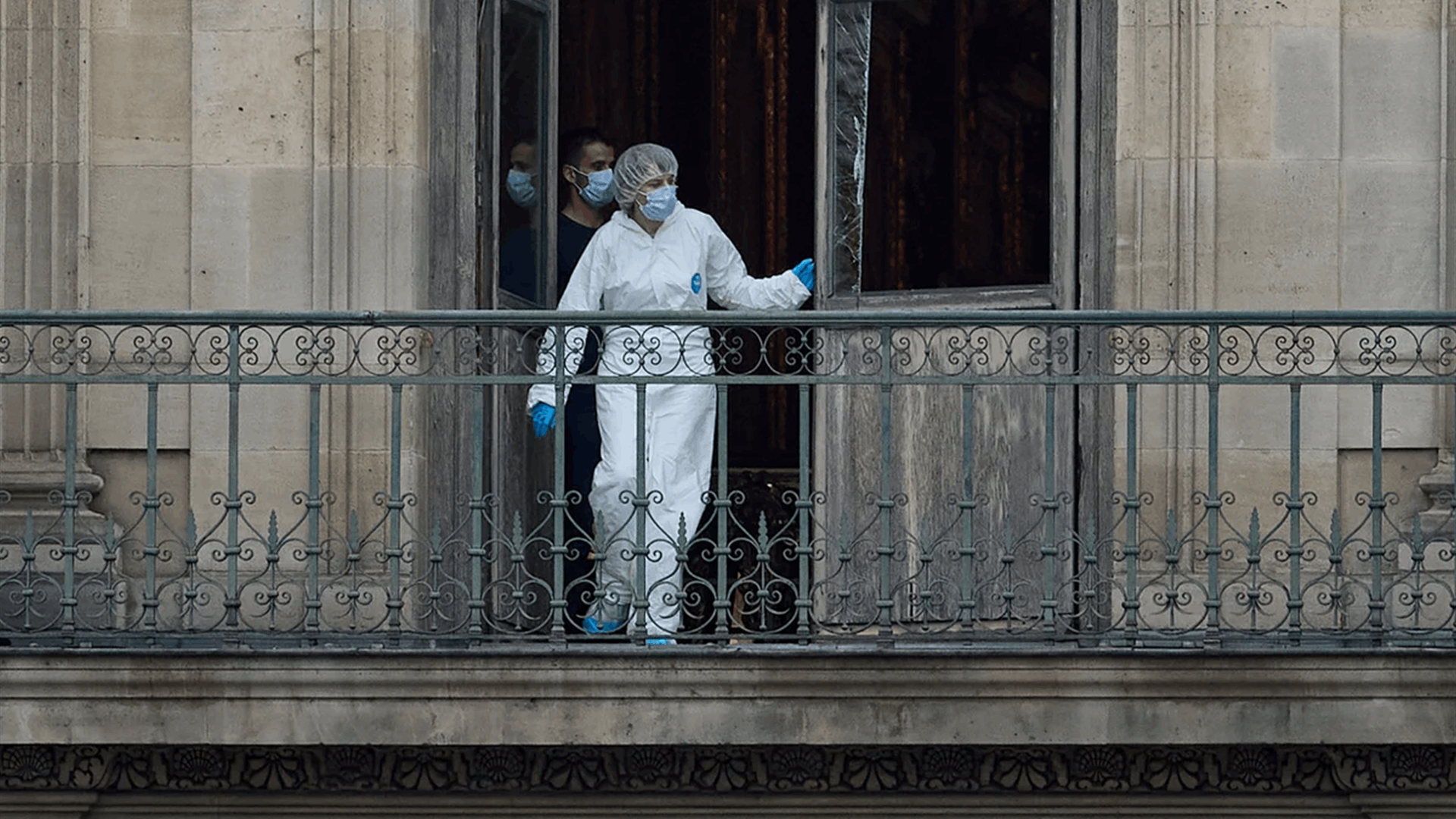 Louvre crown dropped by thieves can be restored: Museum director