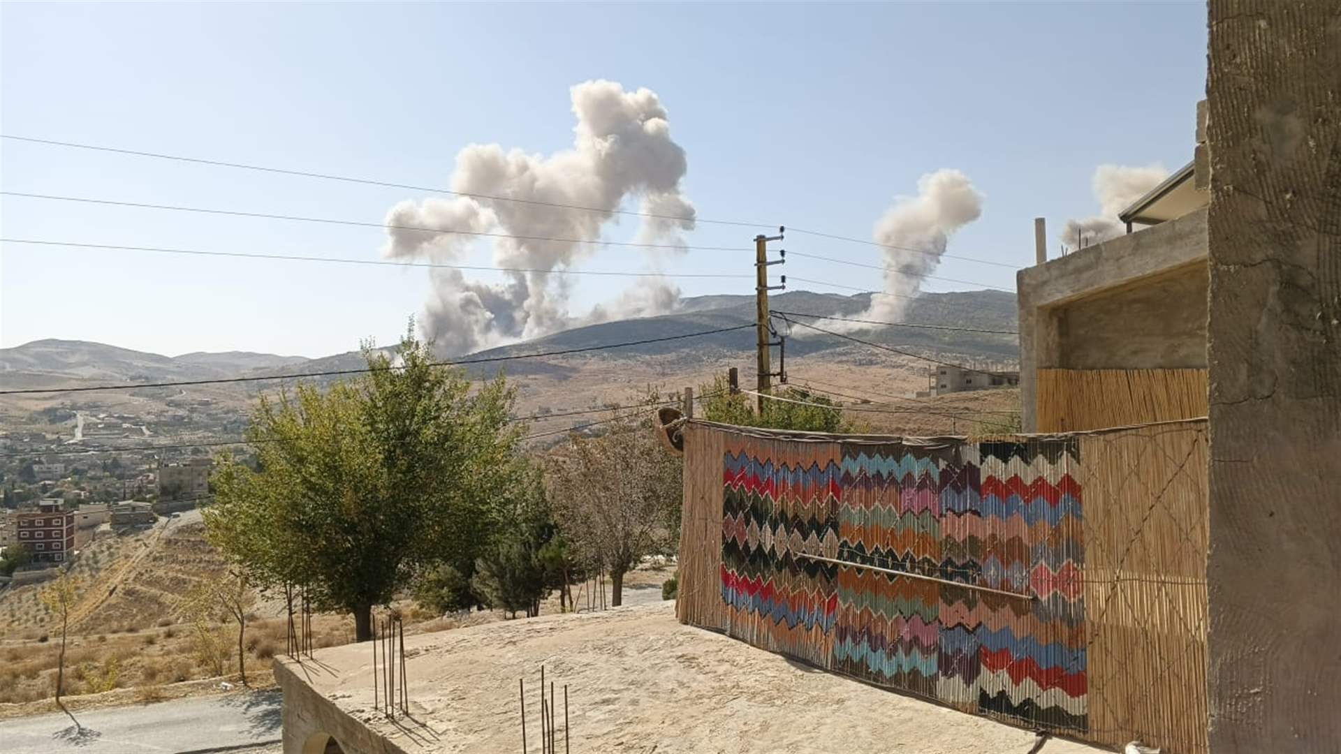 Intense Israeli strikes target Lebanon&#39;s eastern and western Bekaa regions