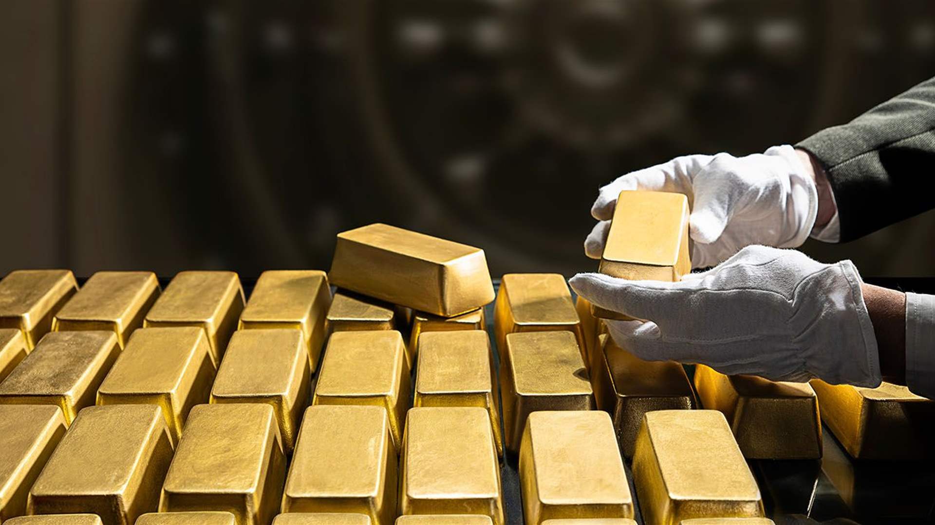 Gold falls as potential US-China trade deal dents safe-haven demand