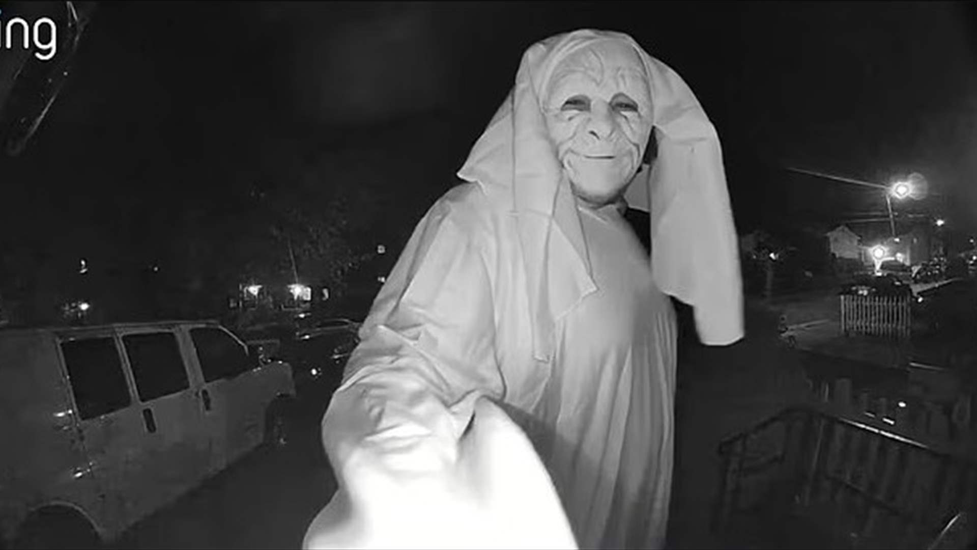 &quot;إما أن تخرجوا أو سندخل&quot;… فيديو مرعب ينتهي باكتشاف صادم