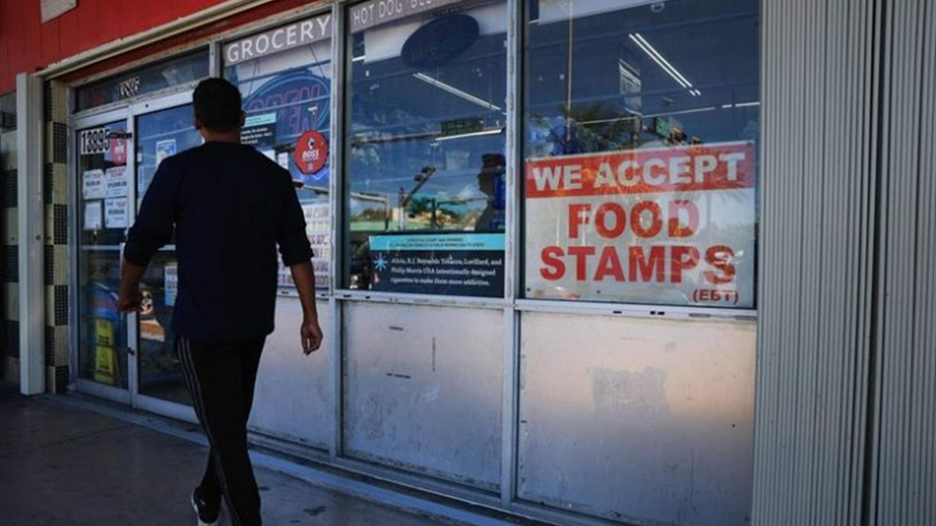 ترامب يعرب عن استعداده للحفاظ على تمويل برنامج الإعانات الغذائية رغم الإغلاق الحكومي