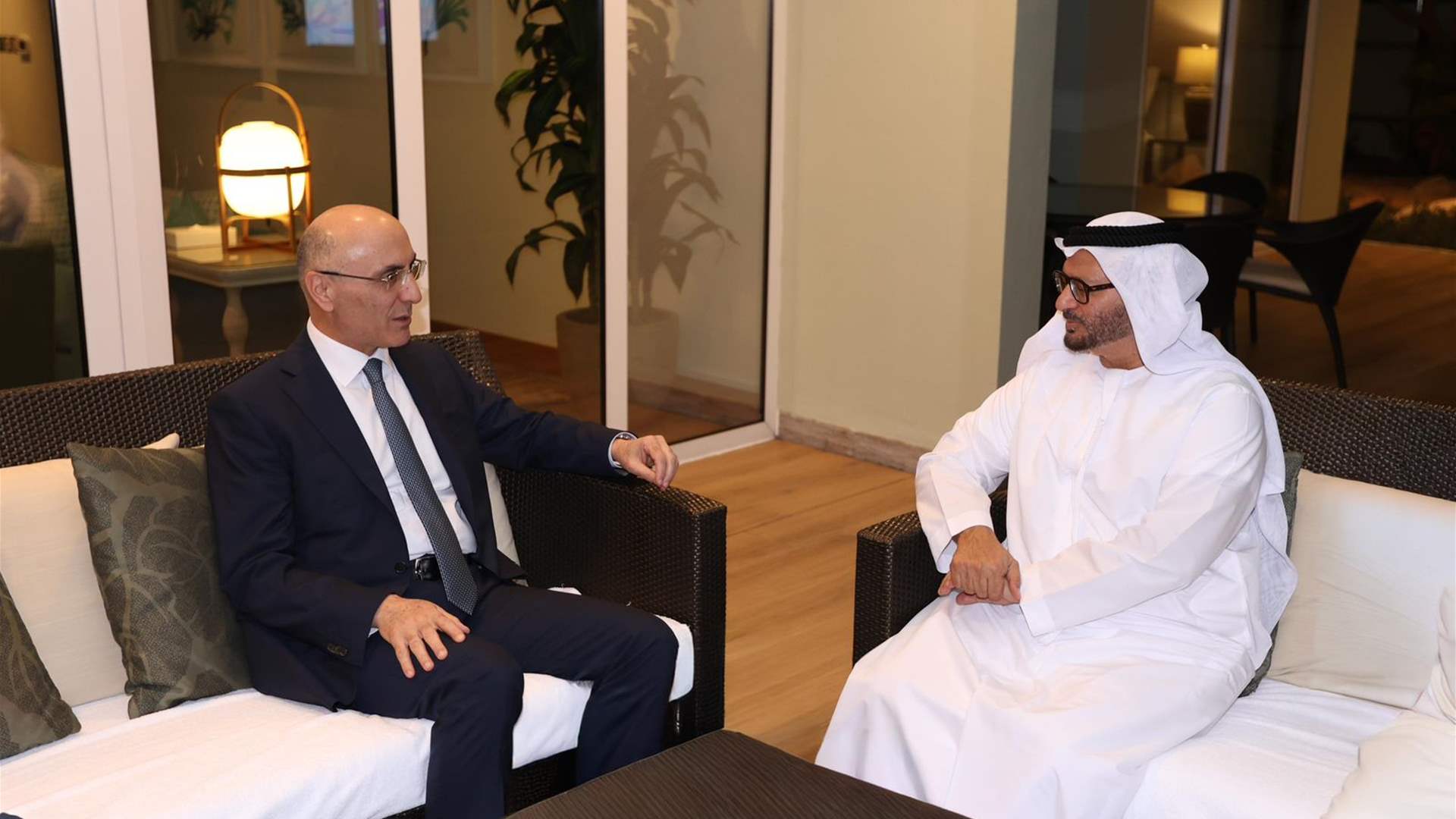 بحث في العلاقات بين لبنان والإمارات وسبل تعزيز التعاون القائم