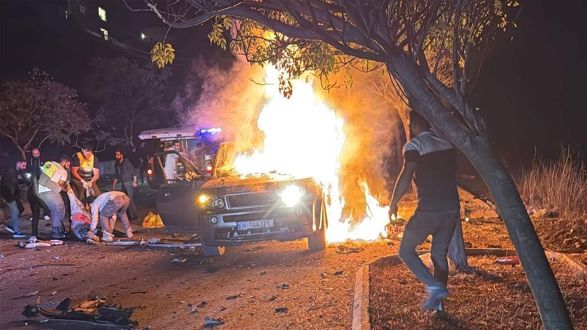 استشهاد أربعة أفراد في الغارة الاسرائيلية التي استهدفت سيارة في دوحة كفرمان - النبطية