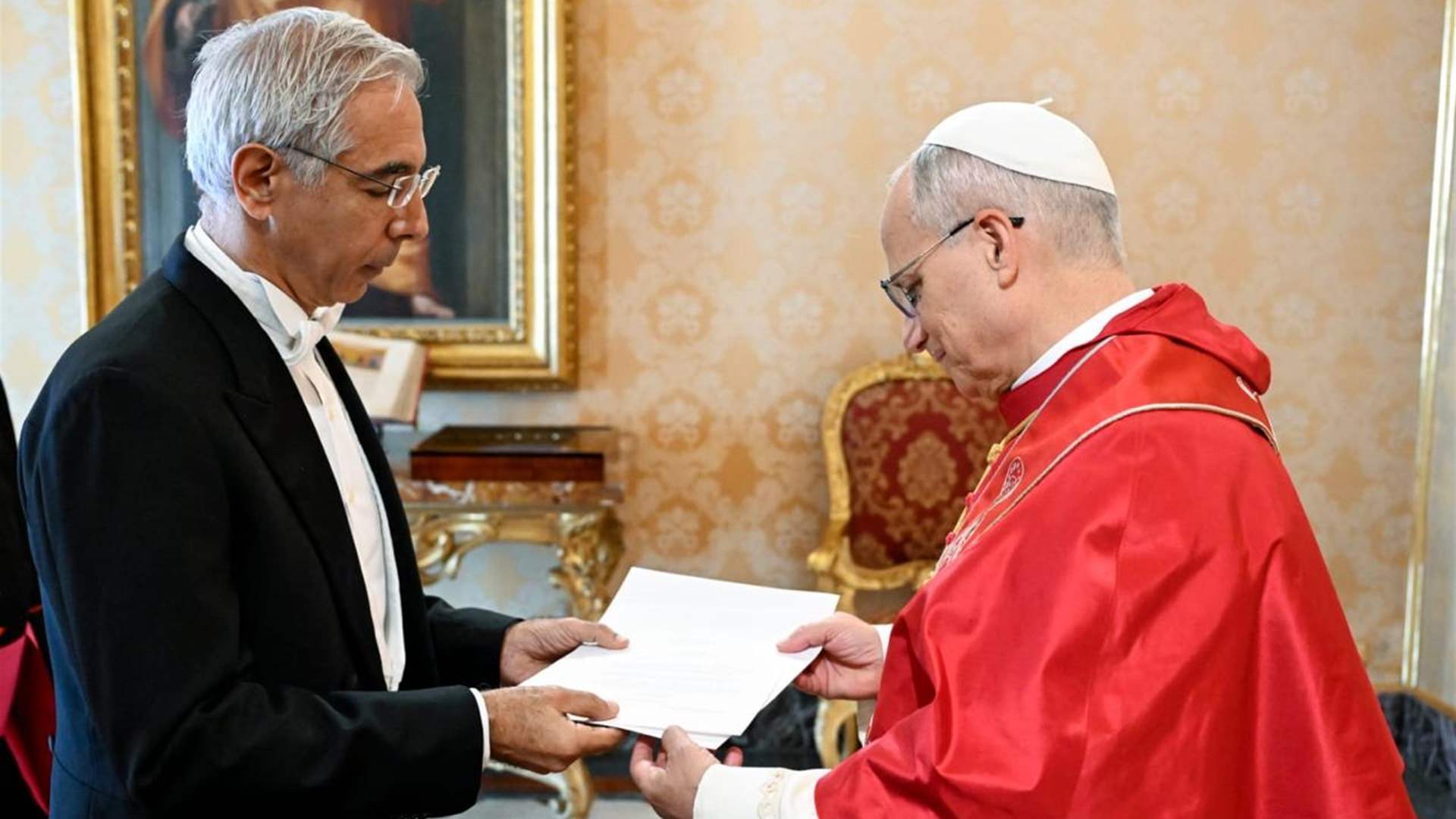 Lebanese Ambassador to the Vatican presents credentials to Pope Leo