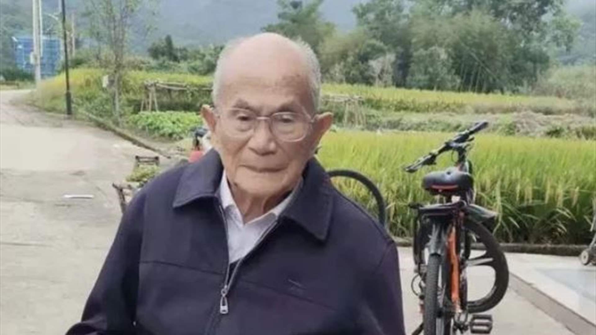 في عيده الـ 111... مسنّ يكشف عن كيفية العيش طويلا 